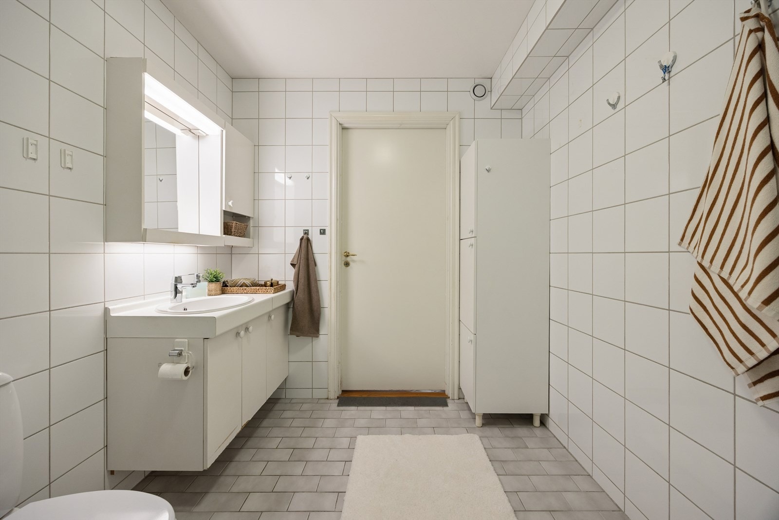 Elektriske varmekabler i gulvet gir ekstra komfort og en lun følelse. Galleribilde