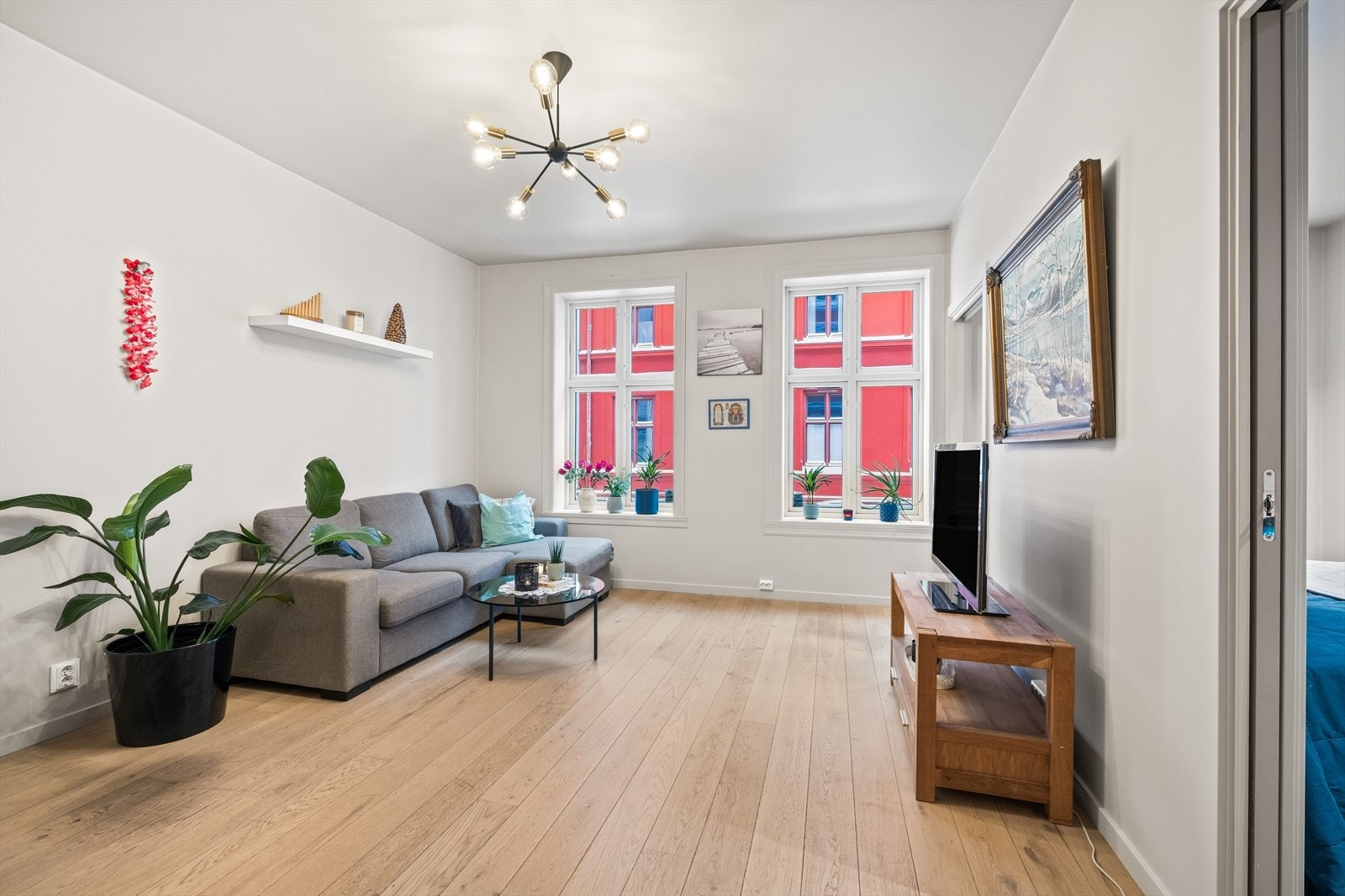 Boligen ble vesentlig oppgradert i 2020 med nye bad og kjøkken Galleribilde