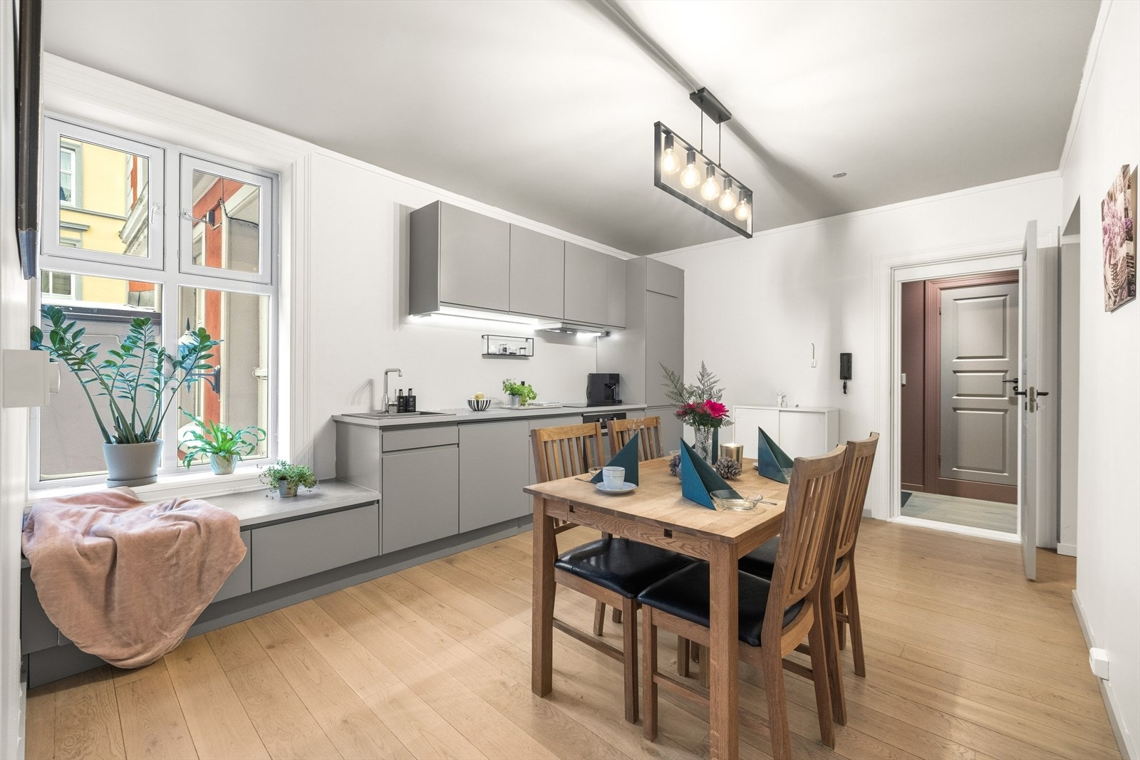 Glatte overflater og delikate fargevalg Galleribilde