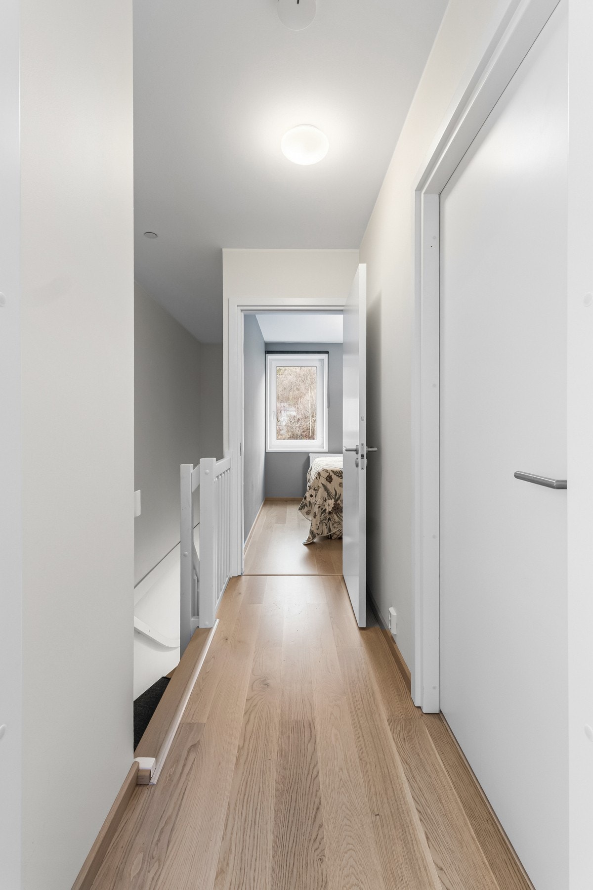 Gang/trappehall i boligens 3.etasje. Galleribilde