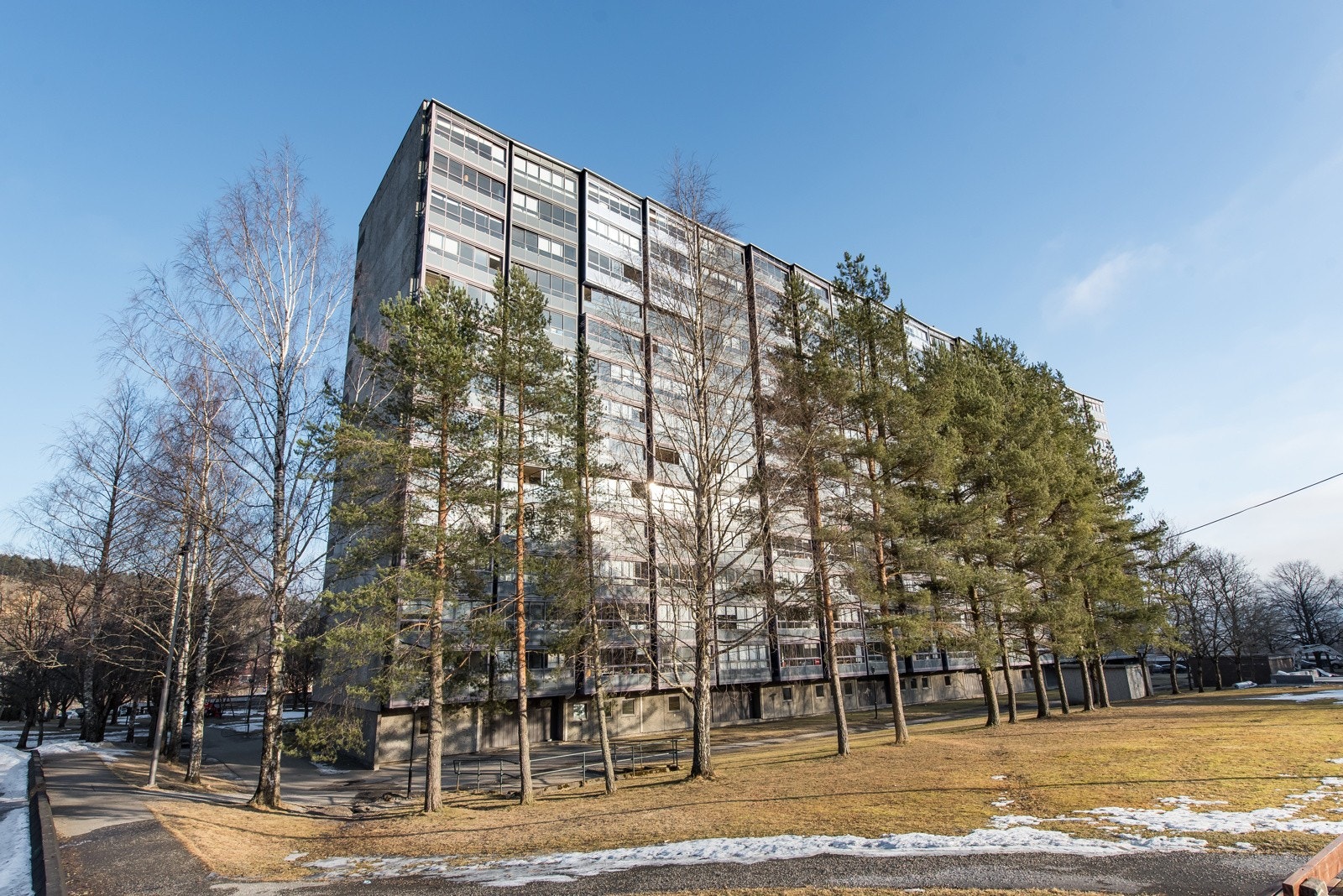 Ammerudlia brl., godt holdt bygningsmasse og nylig oppgraderte fellesområder. Galleribilde