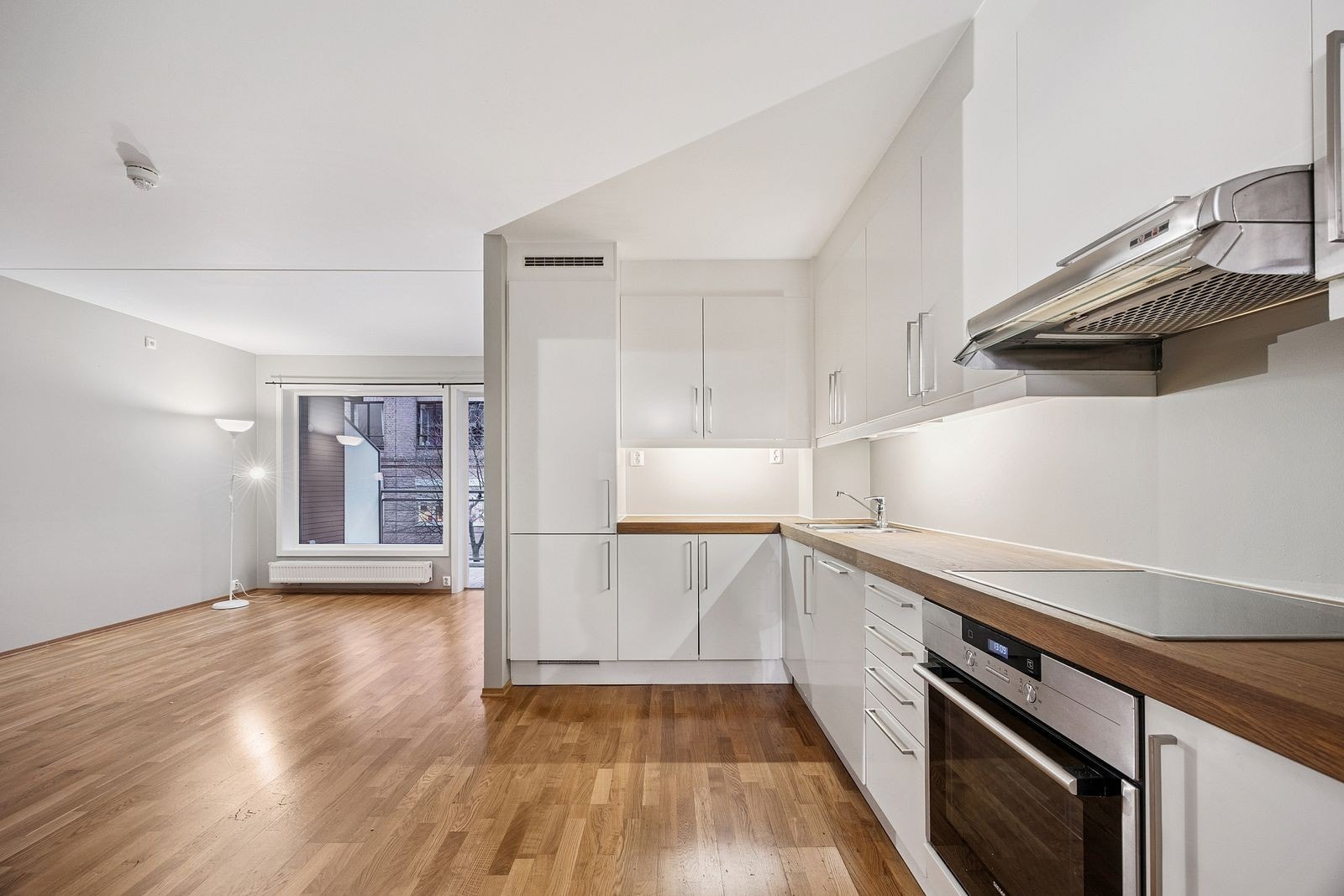 Kjøkken - med integrerte hvitevarer Galleribilde