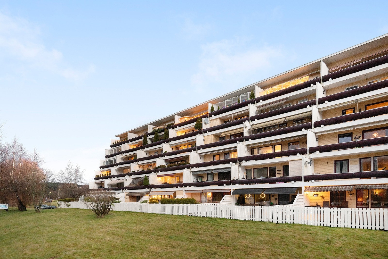 Ali Hashmi ved EIE Stovner har gleden av å presentere Ellen Gleditsch' vei 8 - en bolig med attraktiv beliggenhet og gode kvaliteter. Galleribilde