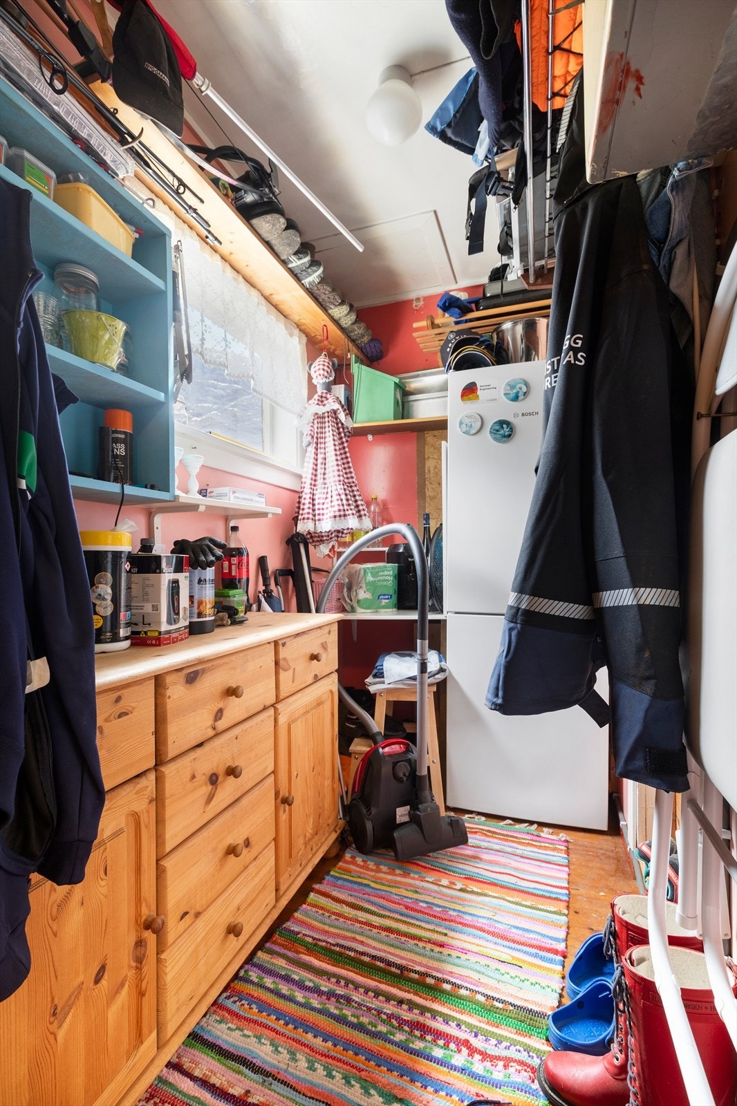 Praktisk bod til oppbevaring Galleribilde