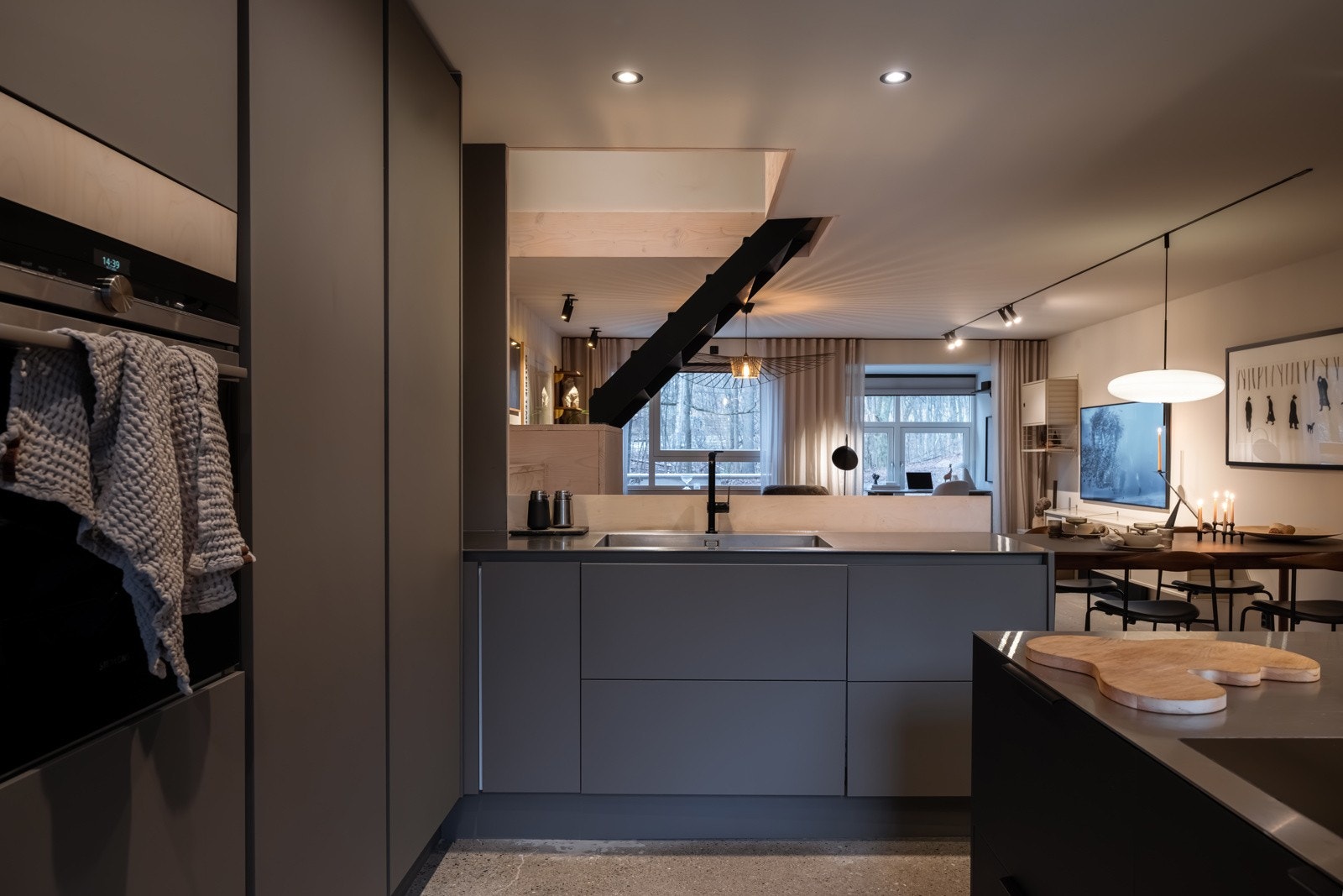 Dette kjøkkenet er like funksjonelt som det er pent å se på. Galleribilde