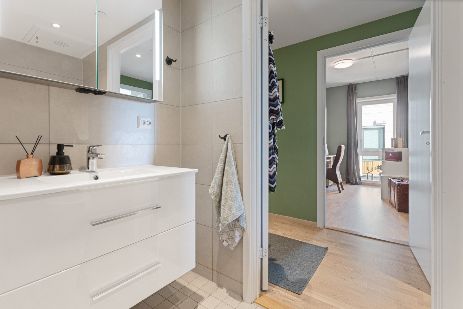 Lengre inn i gangen er badet plassert. Galleribilde