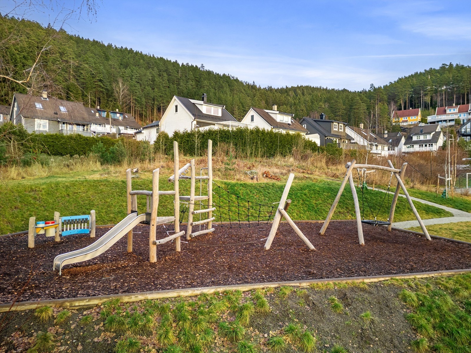 Lekeplass rett ved boligen Galleribilde