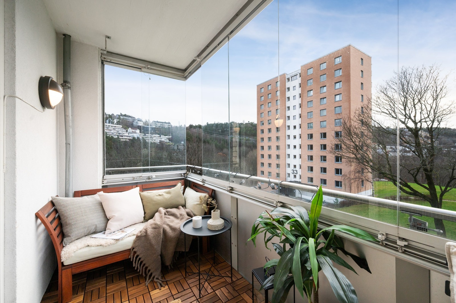 Arnljot Gellines vei 35 ligger i et stille og rolig område i Lodalen/Etterstad. Galleribilde