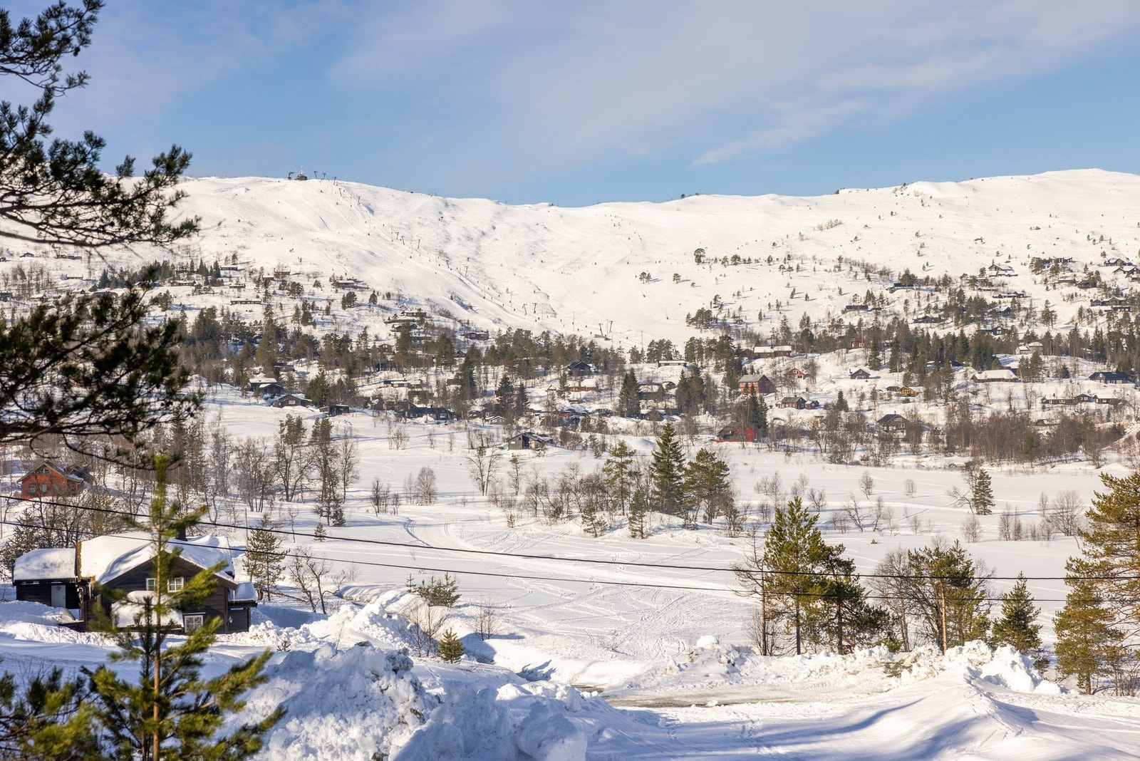 Om vinteren er det muligheter for langrenn og alpint i nærliggende Furudalen alpinsenter, som ligger bare ca. 200 meter unna. Galleribilde