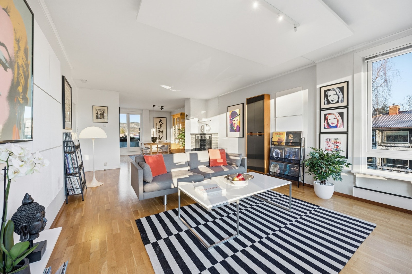 Den praktiske planløsningen gjør at du enkelt kan innrede rommene i flere soner. Galleribilde