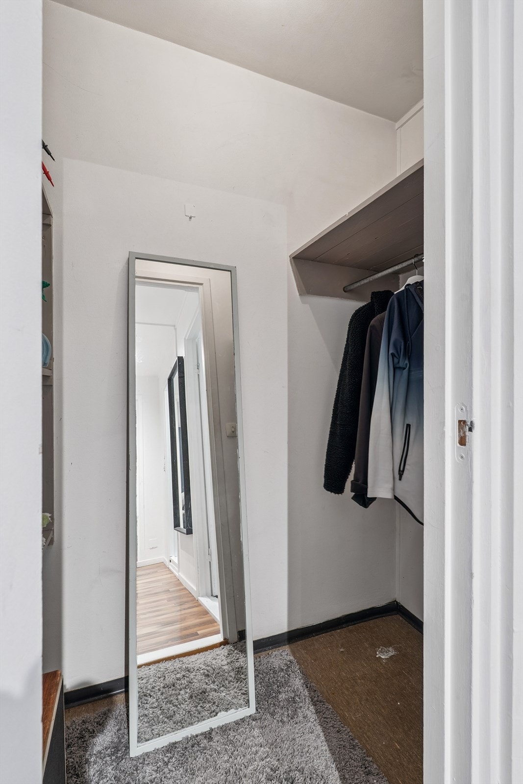 Bod i leiligheten (brukes som garderobe/ walk-in) Galleribilde