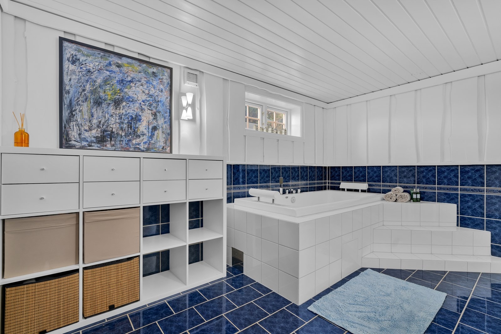 Begge badene har gulvvarme, og det er også gulvvarme på vaskerommet Galleribilde