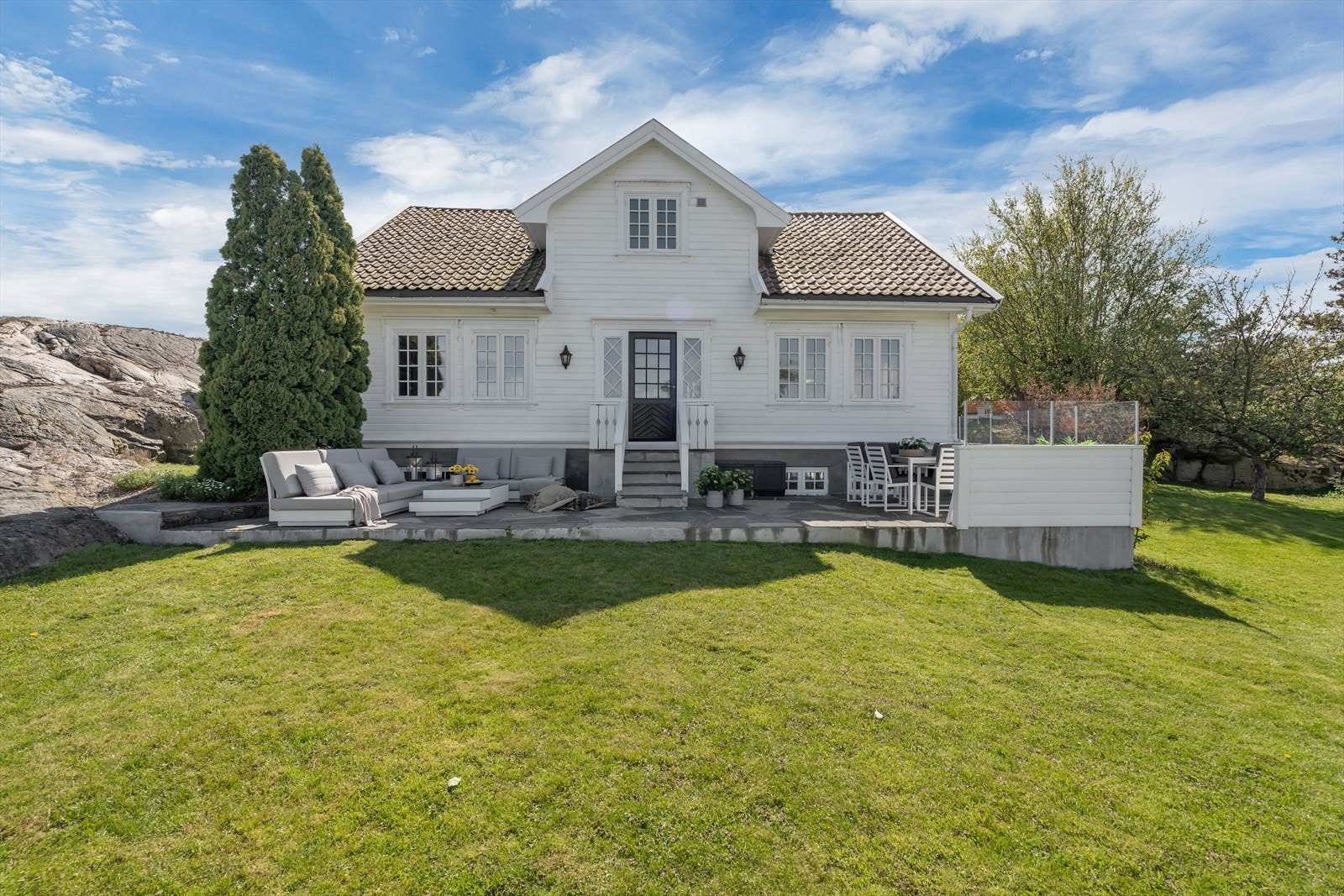 Hagen er romslig og fin med rikelig med boltreplass for både store og små. Galleribilde