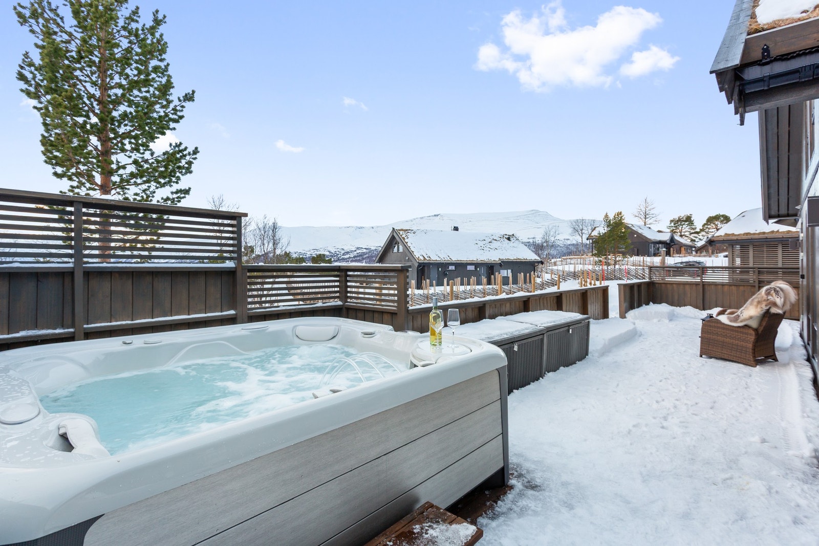 Terrassen er vestvendt og har gode solforhold. Galleribilde