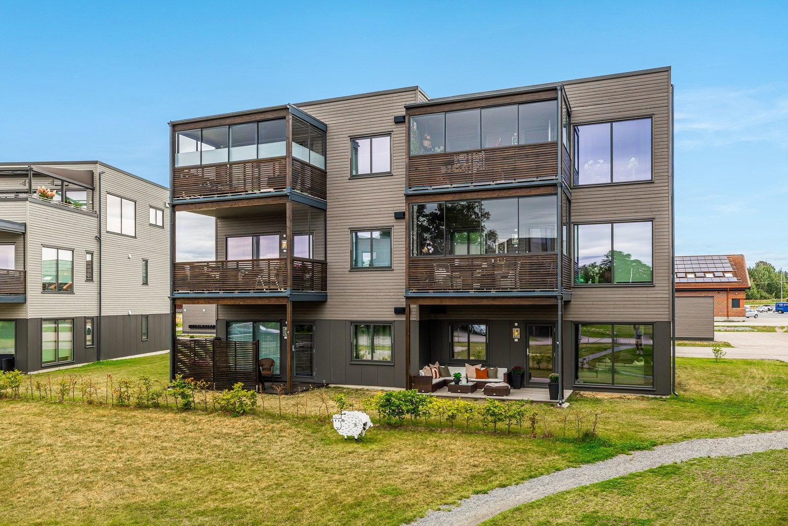 Leiligheten har en sentral beliggenhet på Søndersrød i et nyetablert borettslag Galleribilde