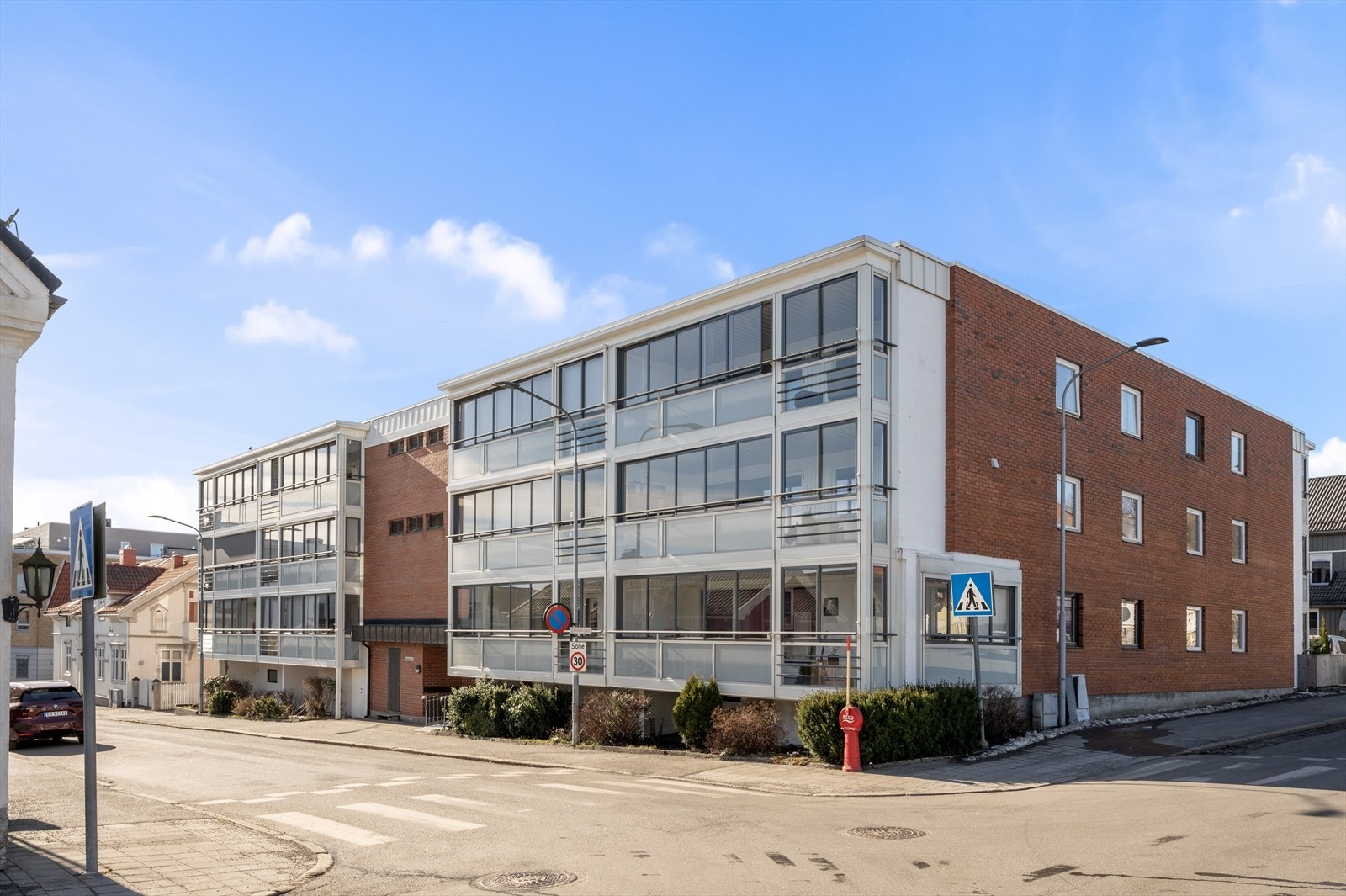 Fasade inngangsparti Galleribilde