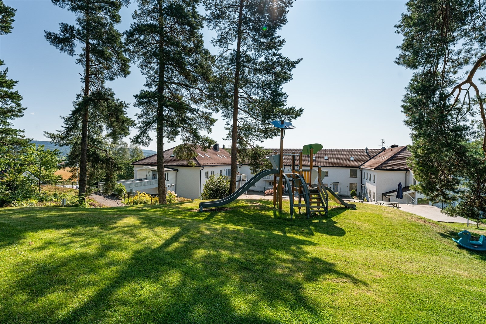 På sameiets fellesareal er det også fine lekeområder for barna. Galleribilde