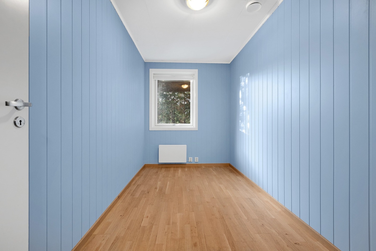 Overflater på soverom er nylig pusset opp Galleribilde