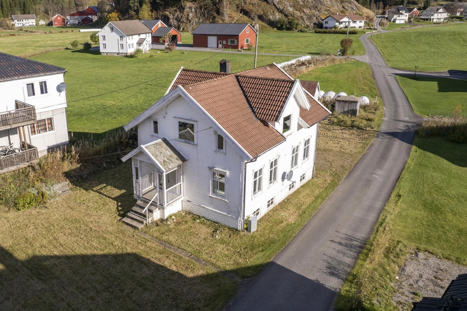 Enebolig og utebod Galleribilde