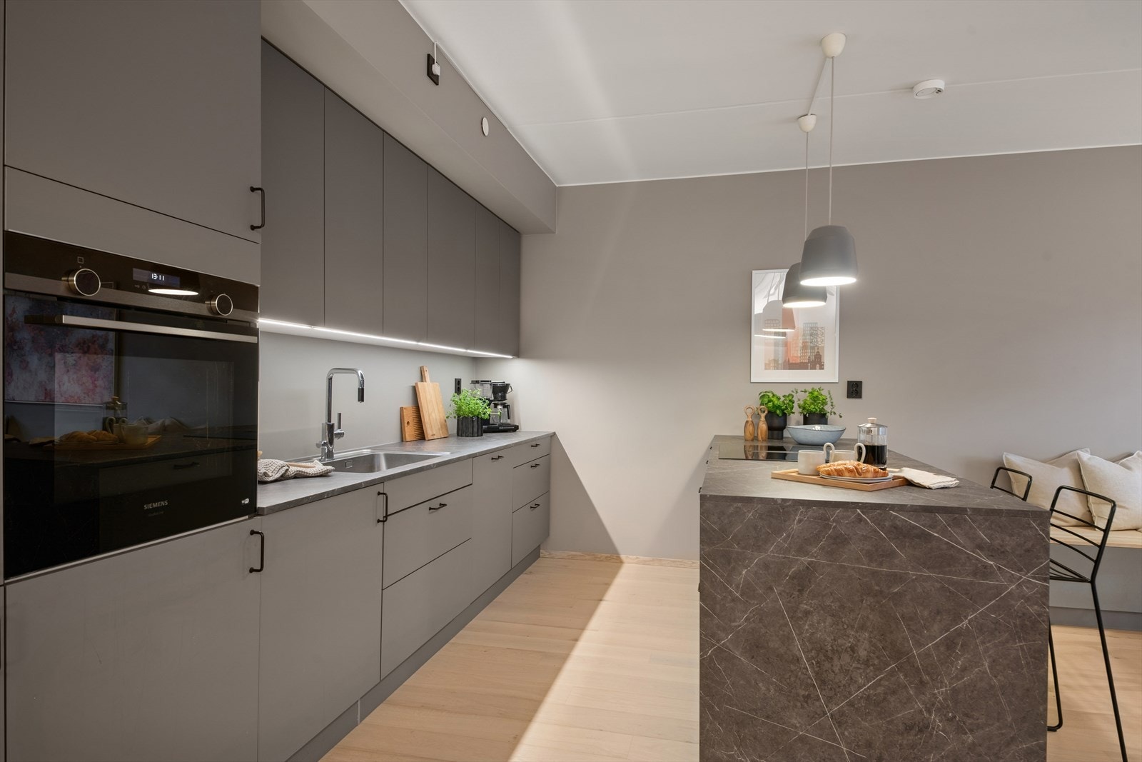 Dansk designkjøkken fra HTH. Galleribilde