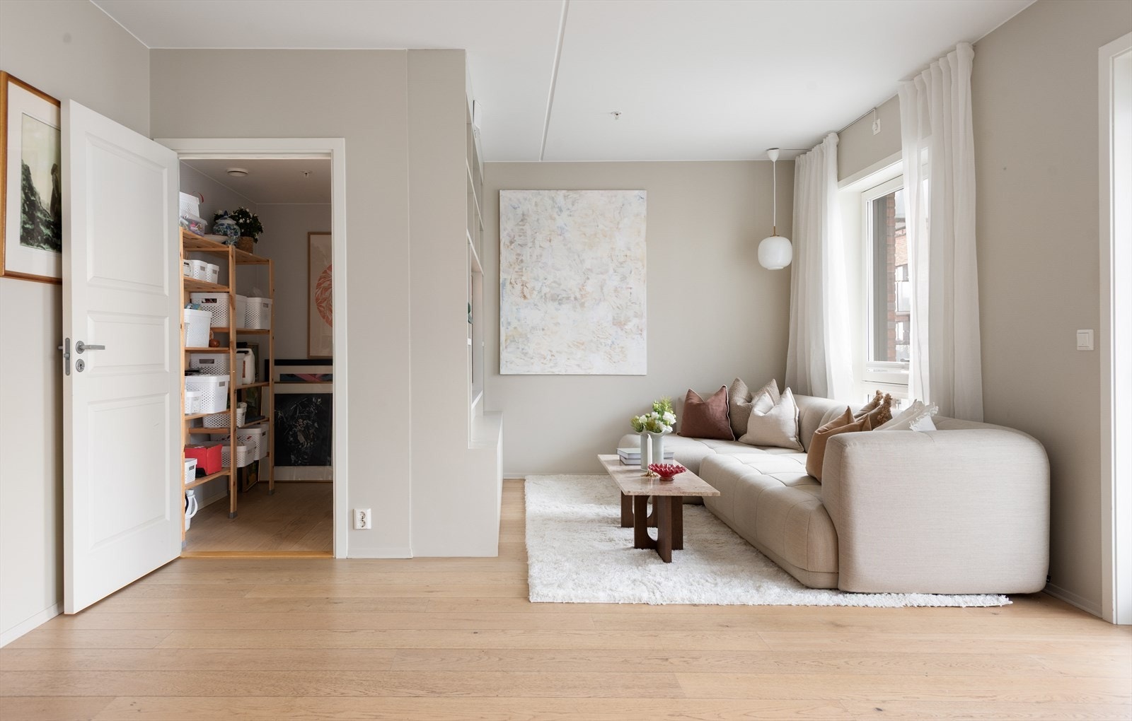 Stor og praktisk innvendig bod. Galleribilde