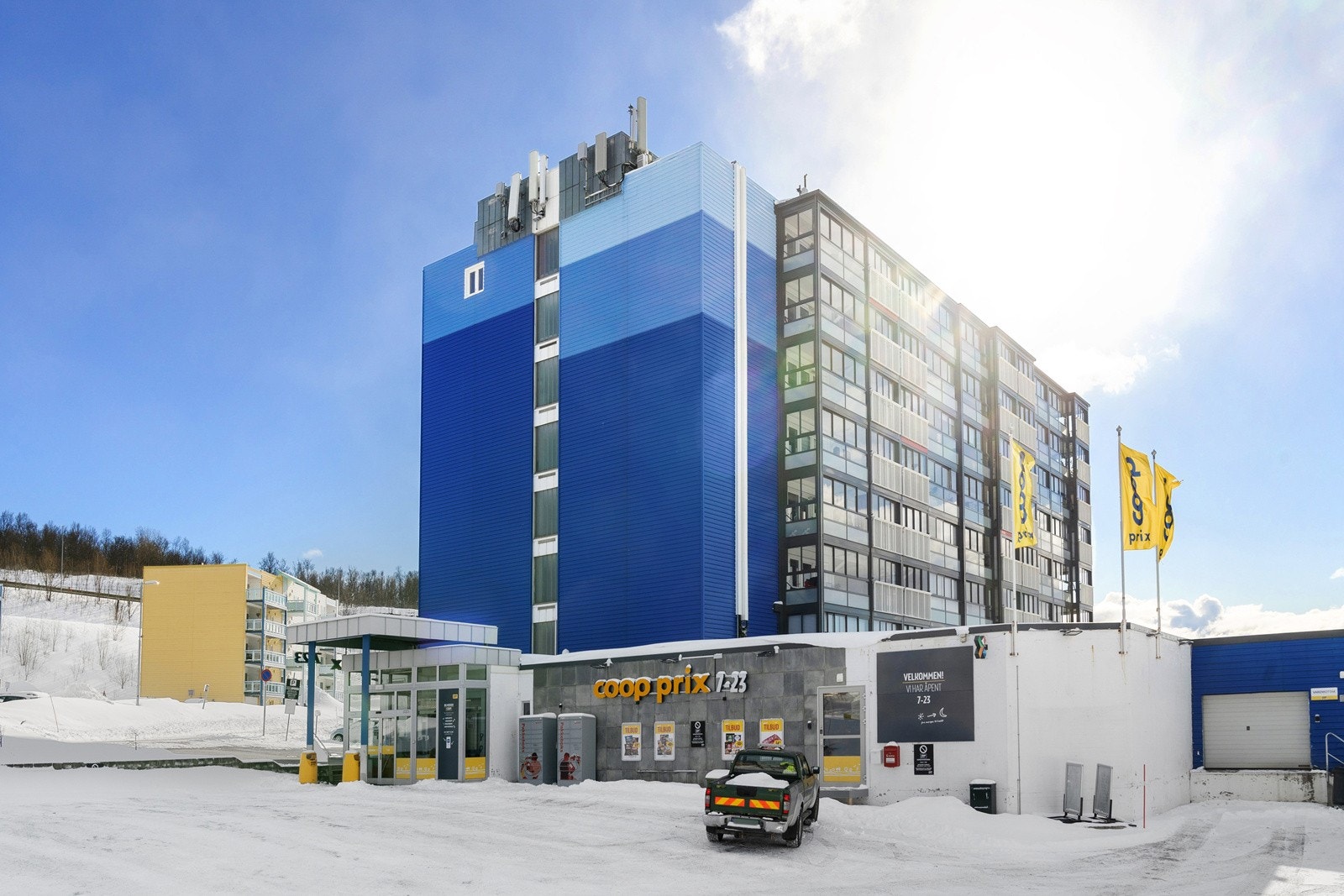 Coop Prix i umiddelbar nærhet.