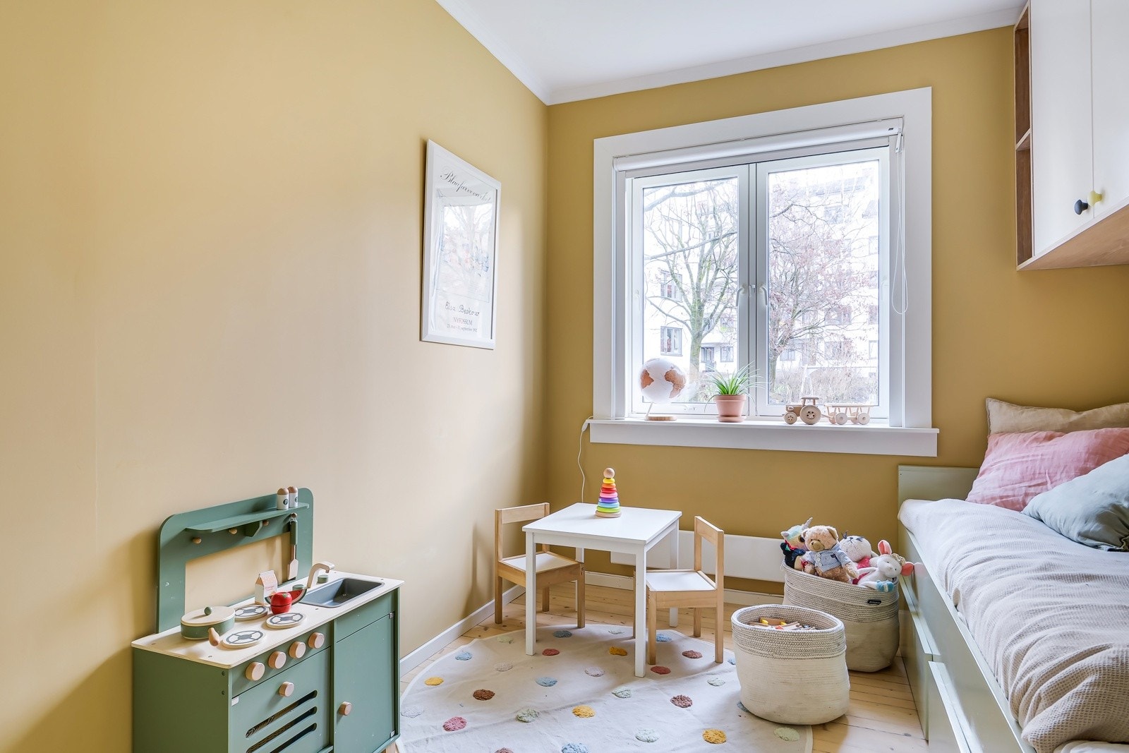 Også her er det arkitekttegnede og snekkertilpassede løsninger med smarte oppbevaringsmuligheter. Galleribilde