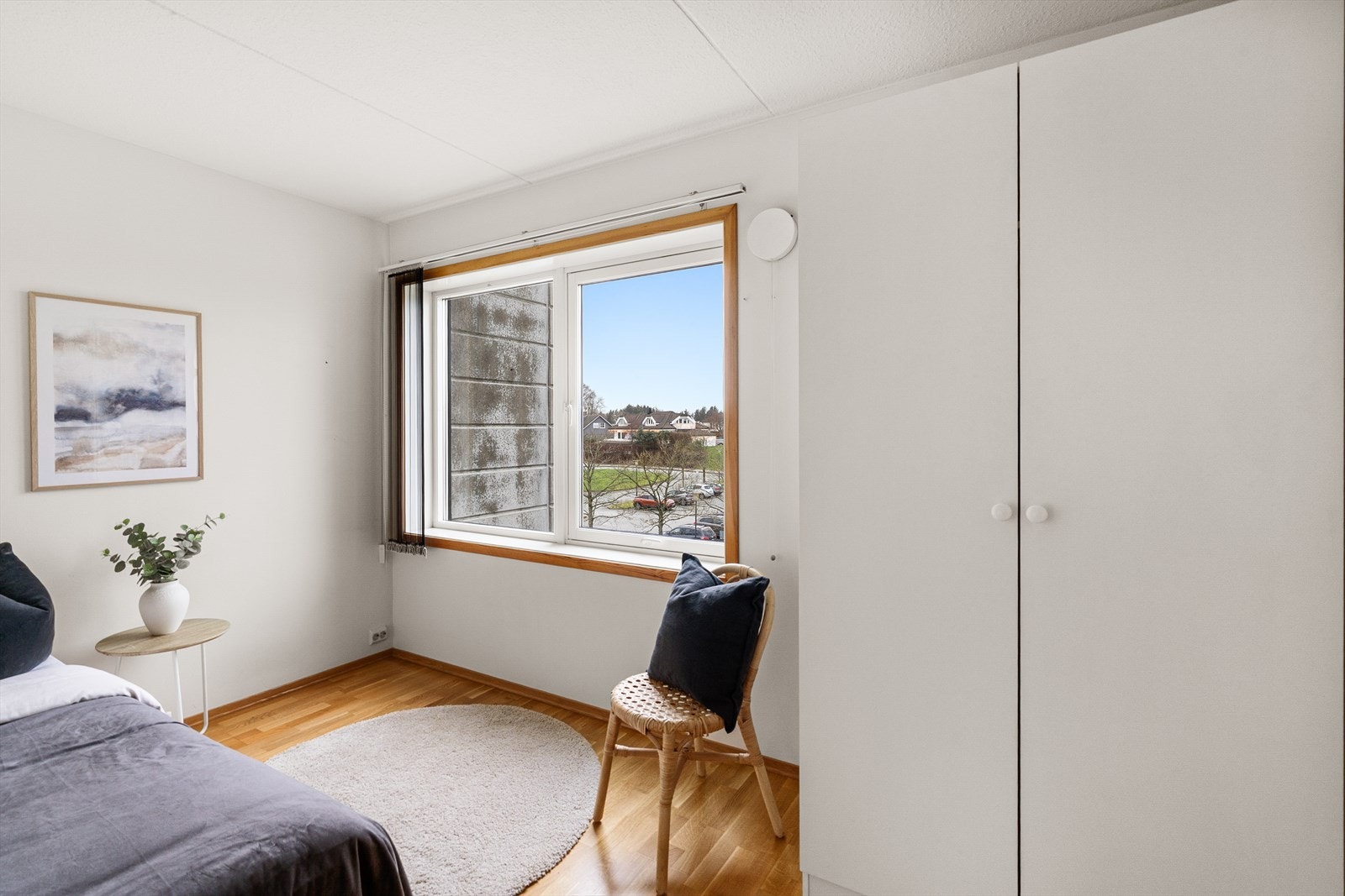 Her er det også god plass til garderobeskap for ekstra oppbevaringsplass. Galleribilde