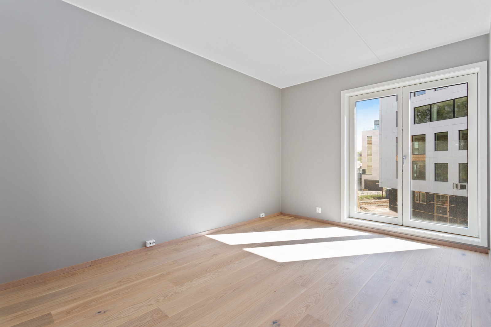 Begge soverommene har god plass til dobbeltseng og garderobe. Galleribilde