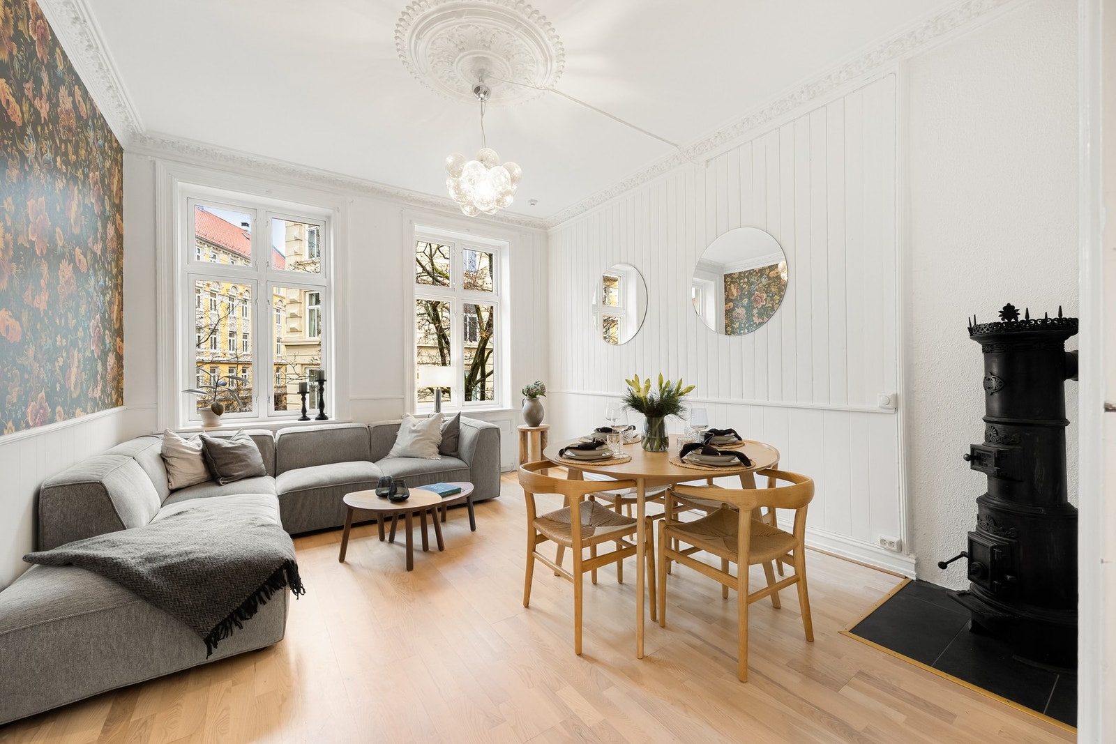 Marte Førde & Agathe Nässelqvist v/ Privatmegleren Aksept har gleden av å presentere Dovregata 5A! Galleribilde