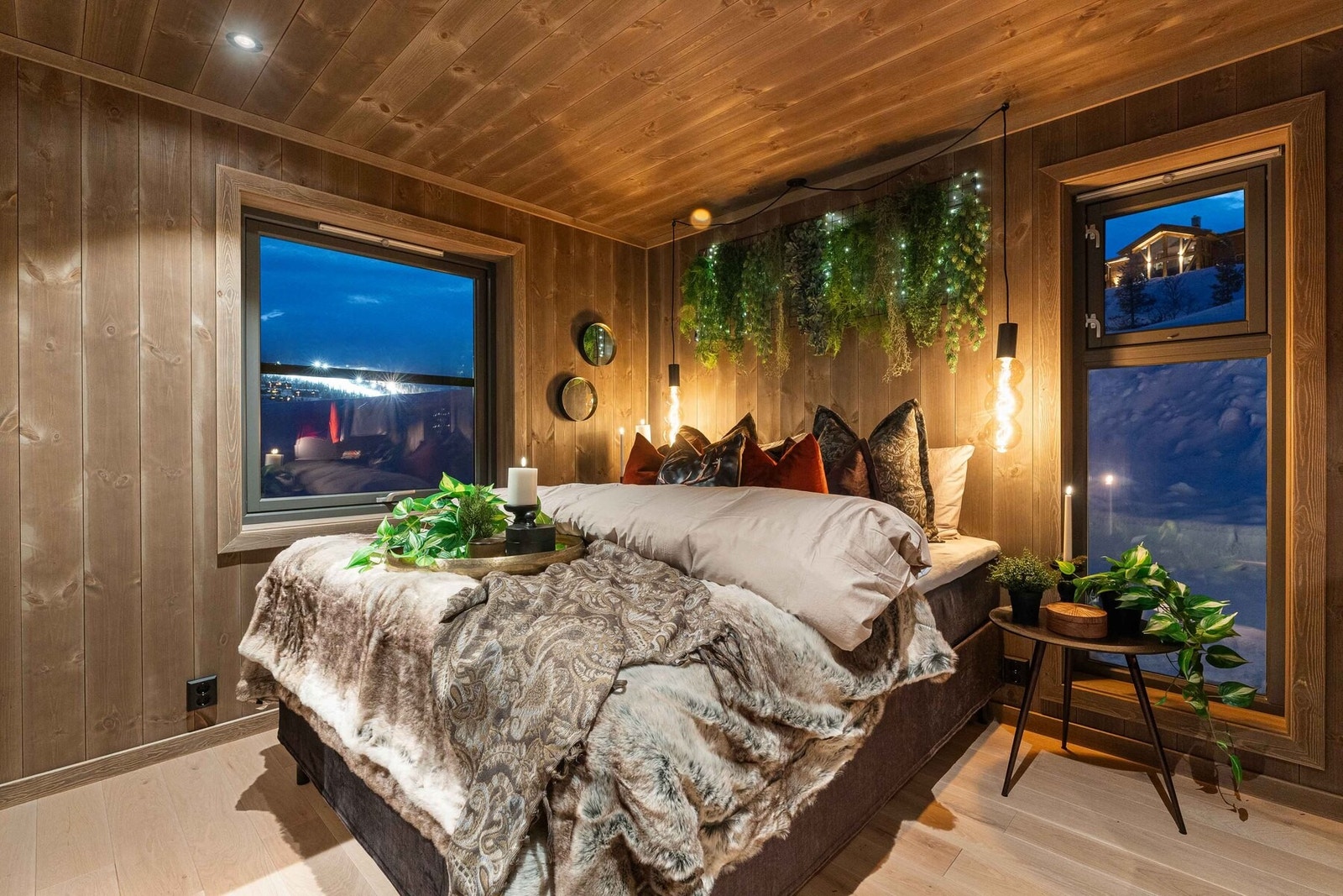 Master soverom. Foto fra møblert visningshytte på stedet Galleribilde