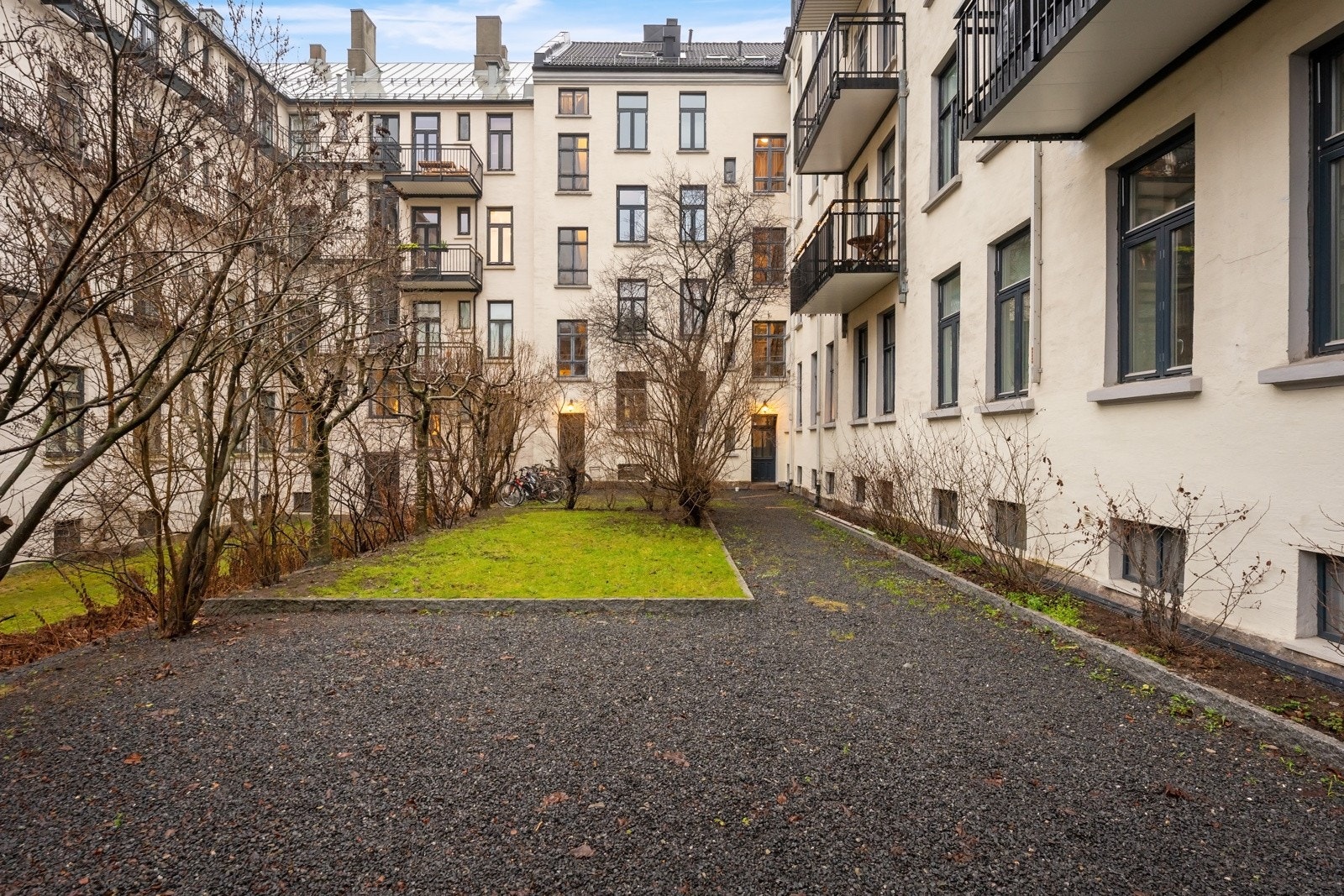 Veldrevet sameie bestående av 31 seksjoner, herav én næringsseksjon. Galleribilde