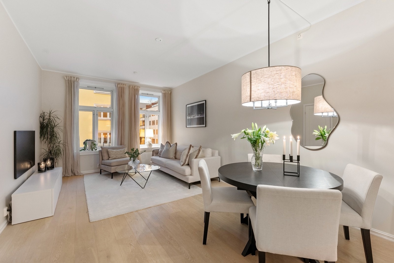 Velkommen til Stensgata 35 A - Kontakt Carl P. Sveistrup på 980 45 319 dersom privatvisning ønskes. Galleribilde