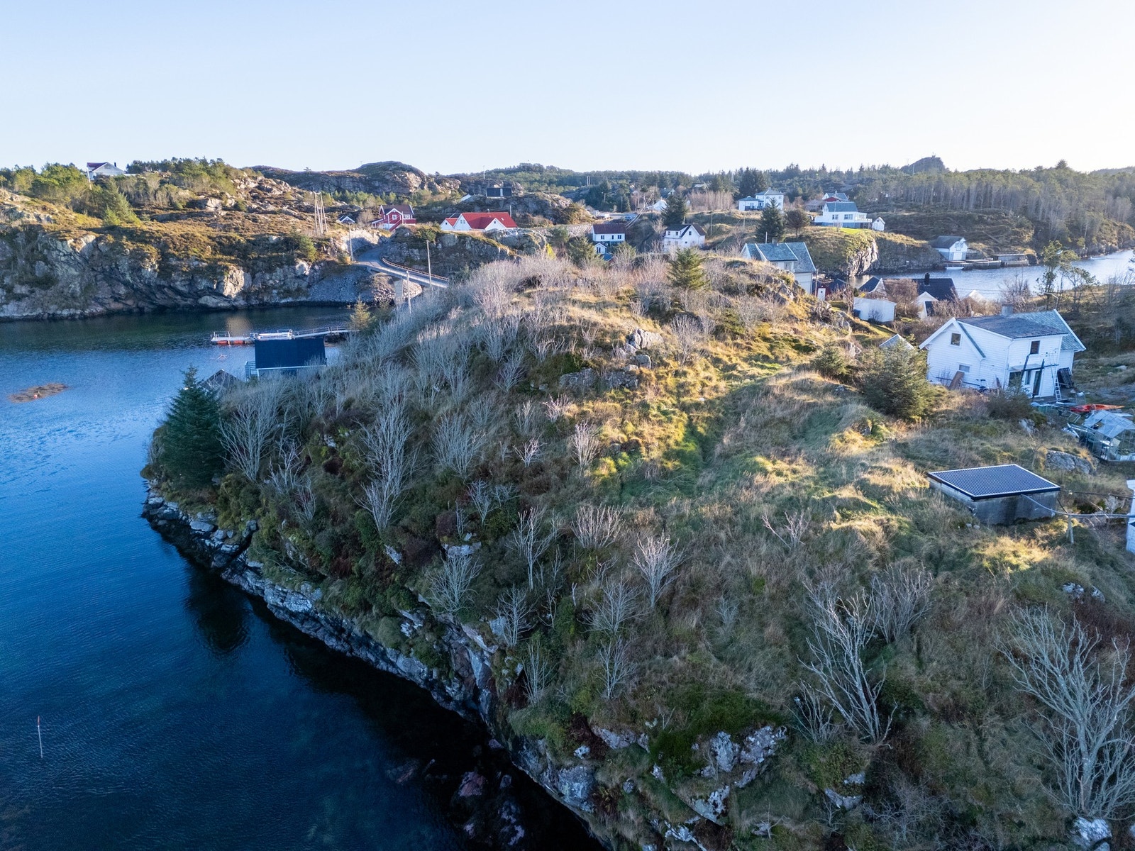 Dette er en perfekt plass for deg som elsker nærhet til sjøliv og flott natur. Galleribilde