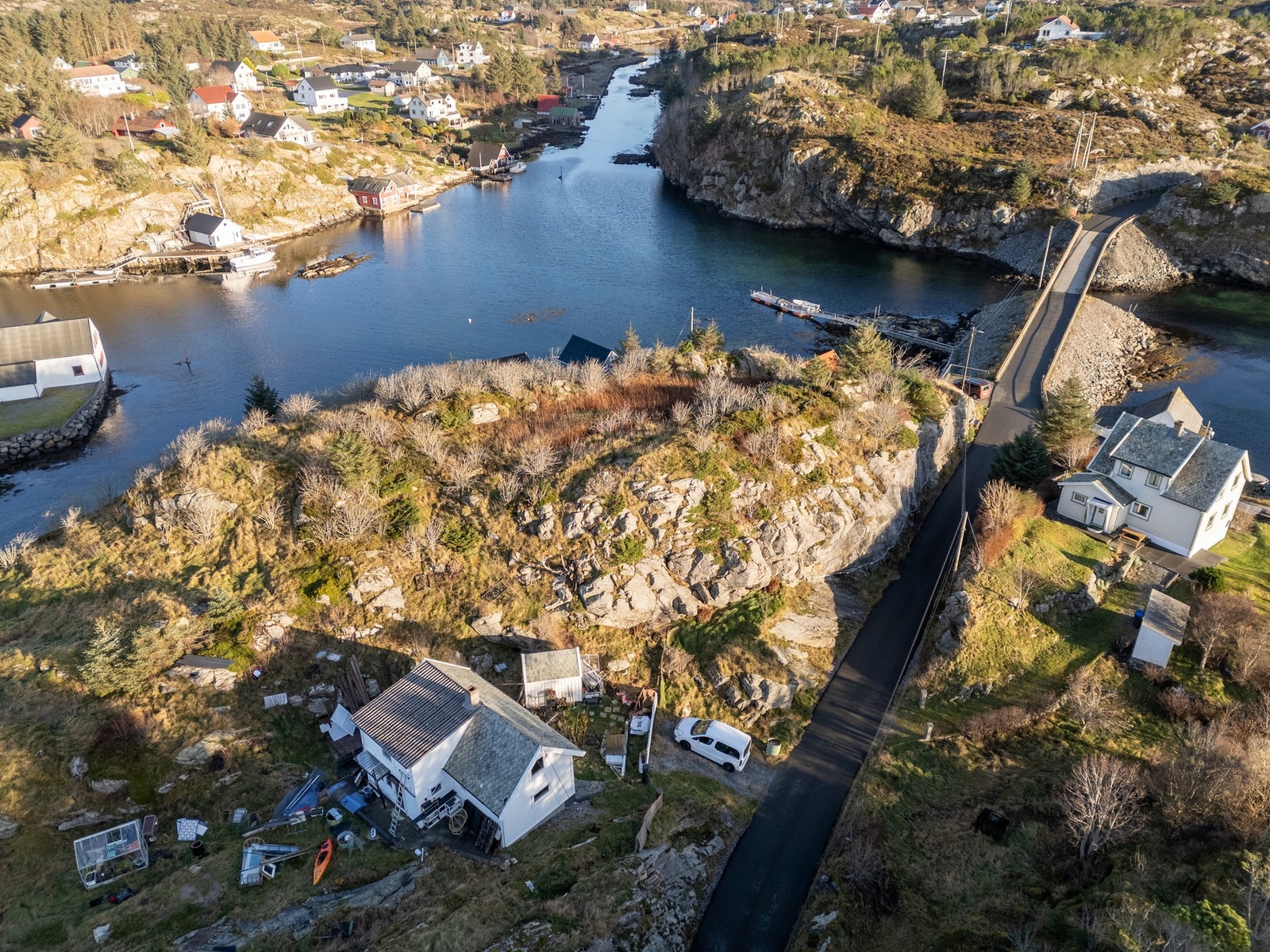 Det er godkjent avløp via slamavskiller. Galleribilde