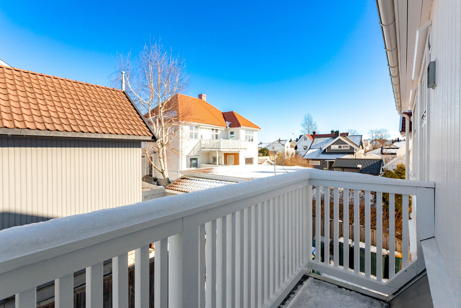 Balkong tilhørende leiligheten Galleribilde