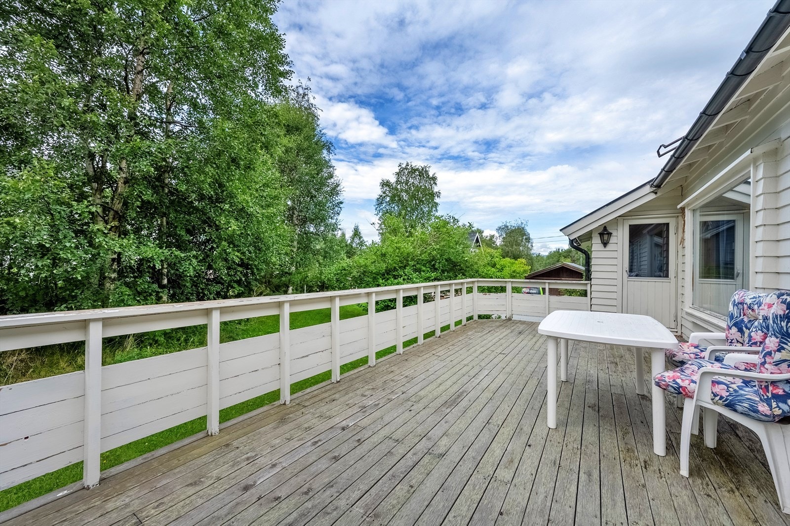 Stor terrasse mot sør Galleribilde