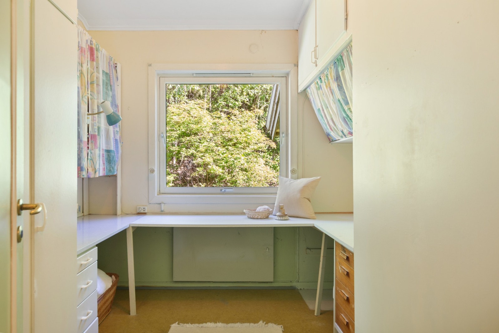 Rom som har blitt benyttet som et hobbyrom, men som også kan gjøres om til soverom dersom ønskelig. Galleribilde