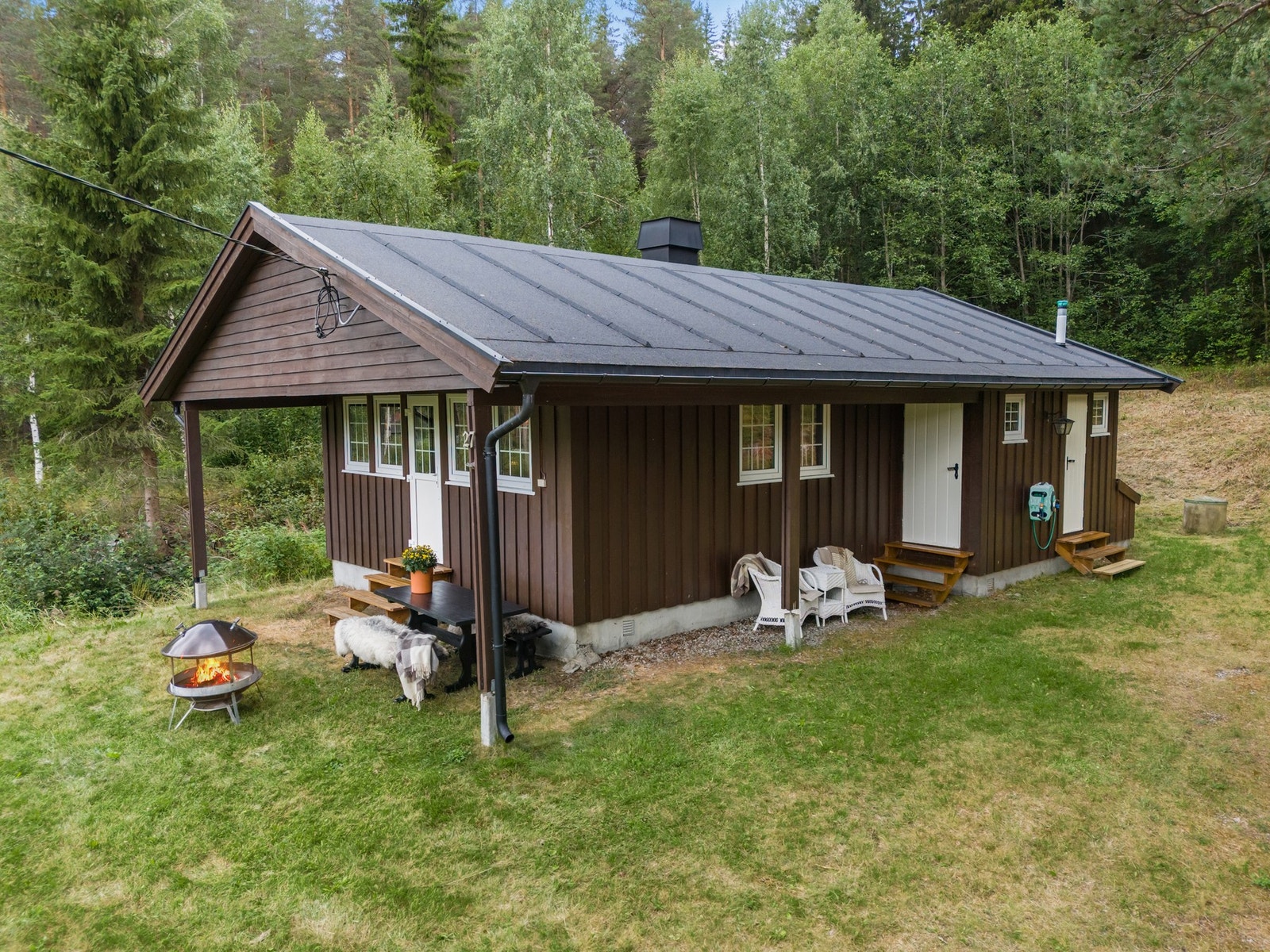 Overbygd inngangsparti. Galleribilde