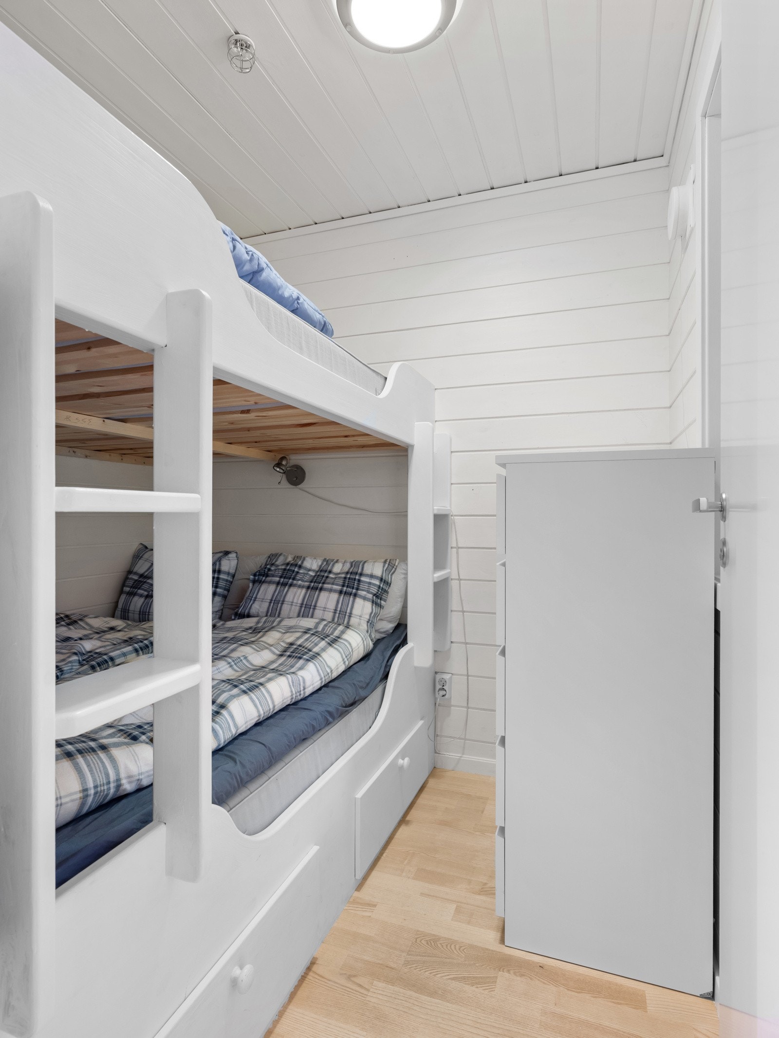 Soverom med køyseng - Dobbel køyeseng på 140cm Galleribilde