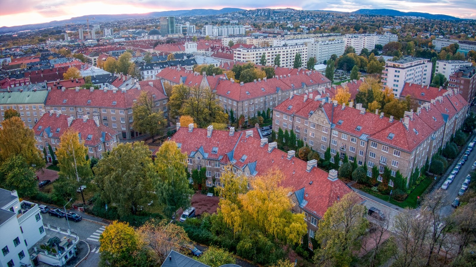 Boligen er en del av populære Jessenløkken, som ble tegnet av Harald Hals og stod ferdig i 1922. Galleribilde