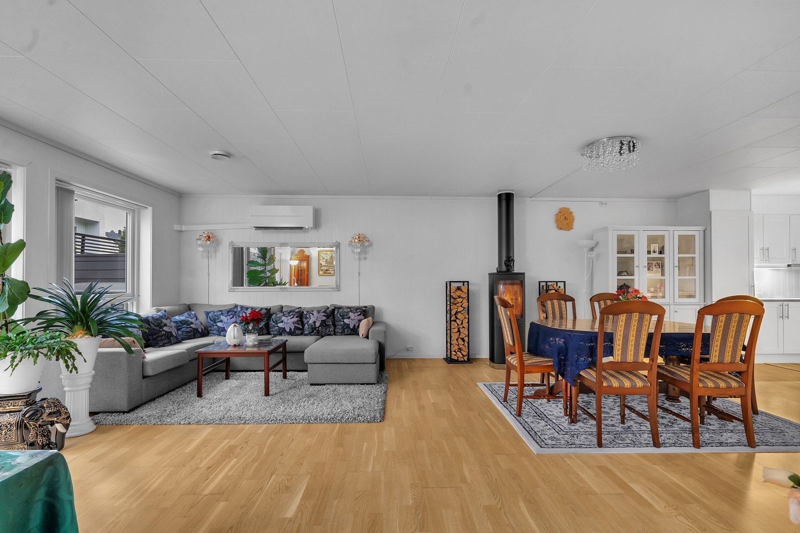 Exbo v/ Benjamin Stiansen har gleden av å presentere Blåbæråsen 23! Galleribilde