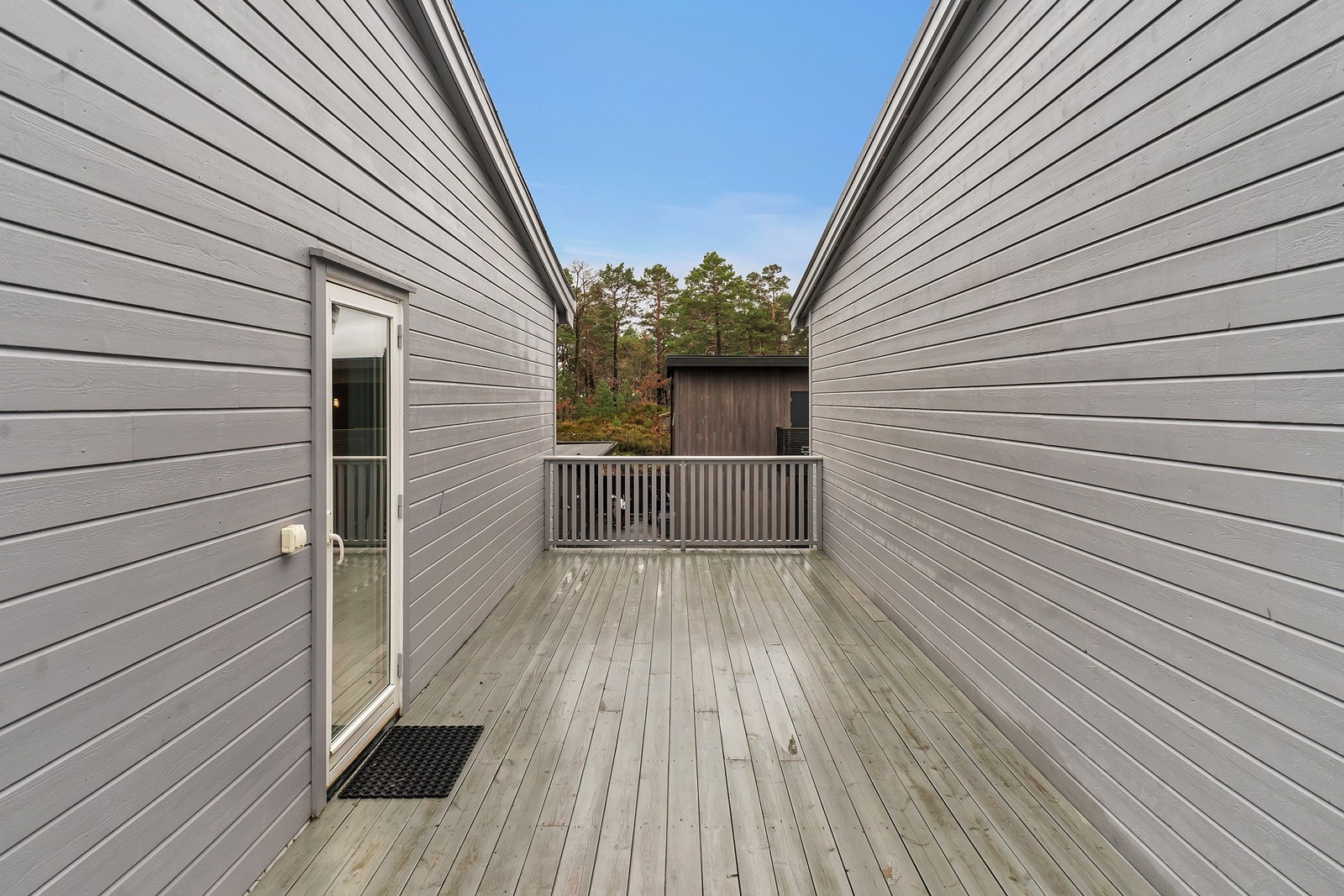 Terrasse med utgang fra 2. etasje. Galleribilde