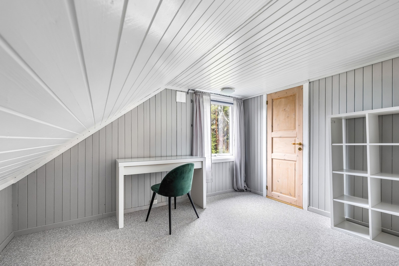 Rommene har fin størrelse og kan brukes til både soverom, gjesterom, barnerom eller hjemmekontor. Galleribilde