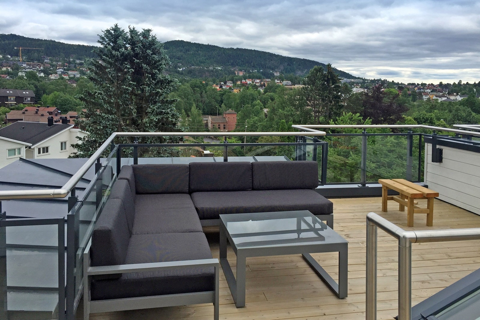 Her oppe har du sol hele dagen og det er flott utsikt mot Akerselva og Grefsenkollen Galleribilde