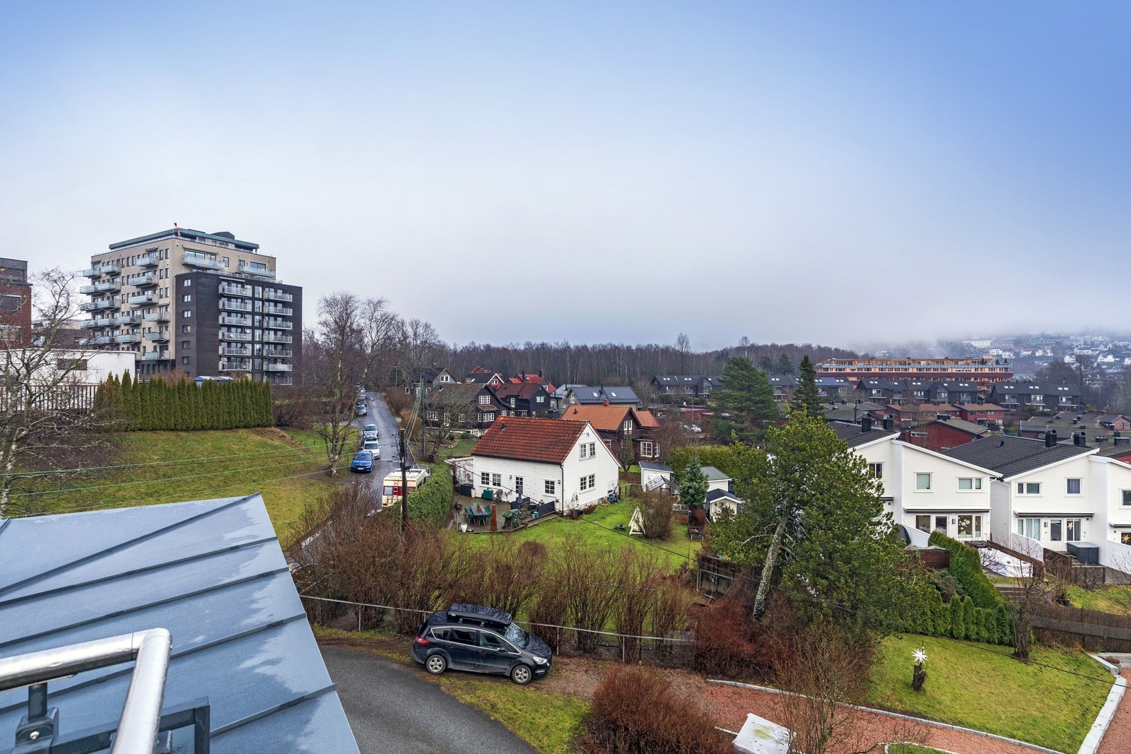 Utsyn mot Tandbergtomta og markagrensa Galleribilde