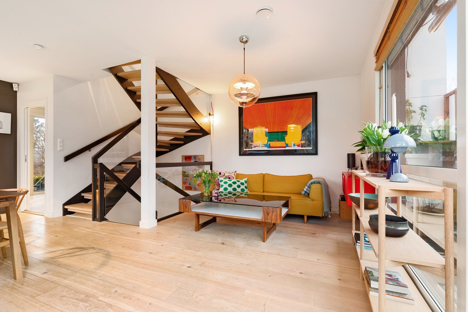 I huset er det balansert ventilasjon med varmeelement som gjør at du kan justere varmen i luften som sirkulerer Galleribilde