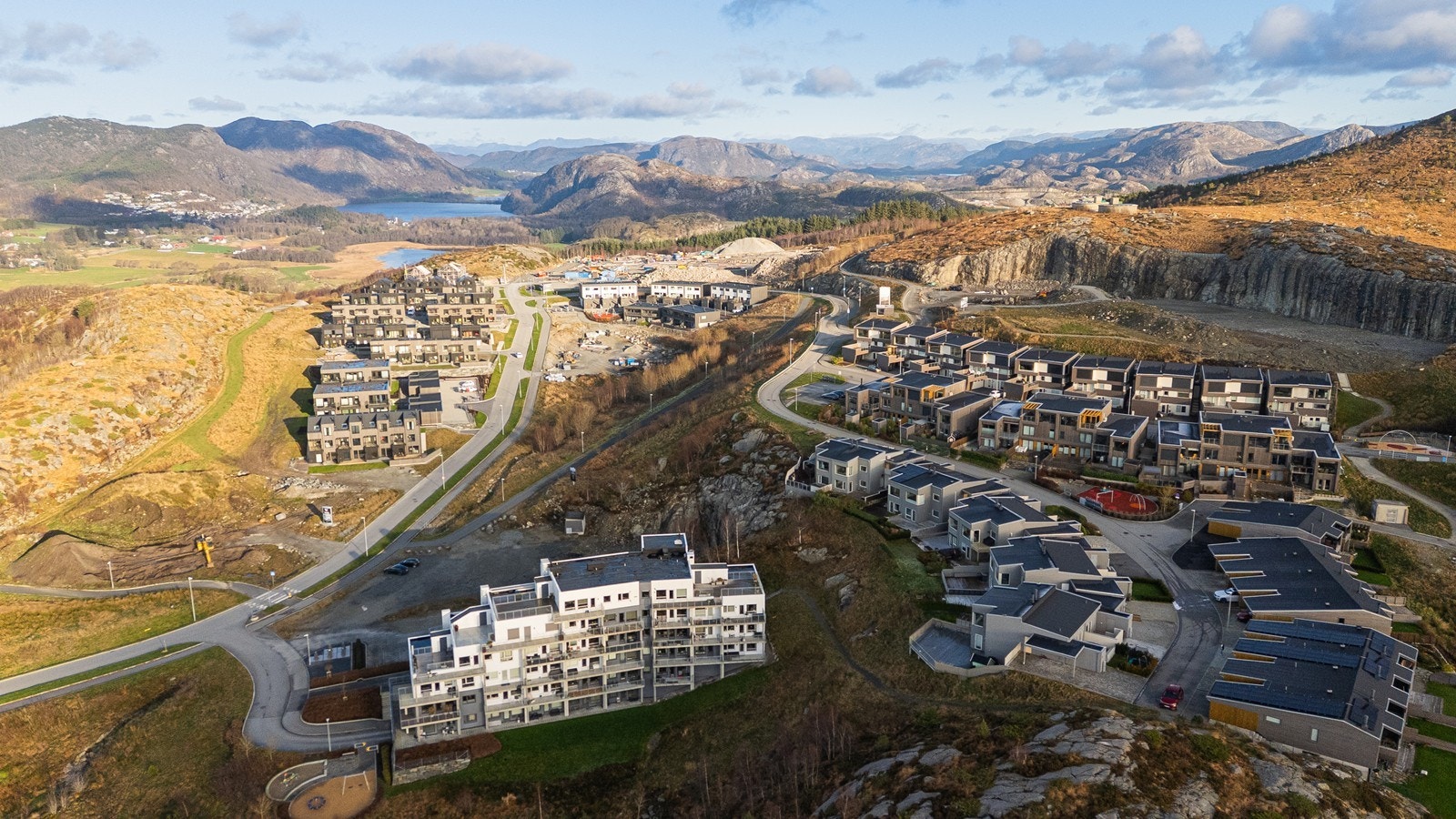 Kort avstand til Vedafjell, Melsheia og Ragnhildsnuten. Galleribilde