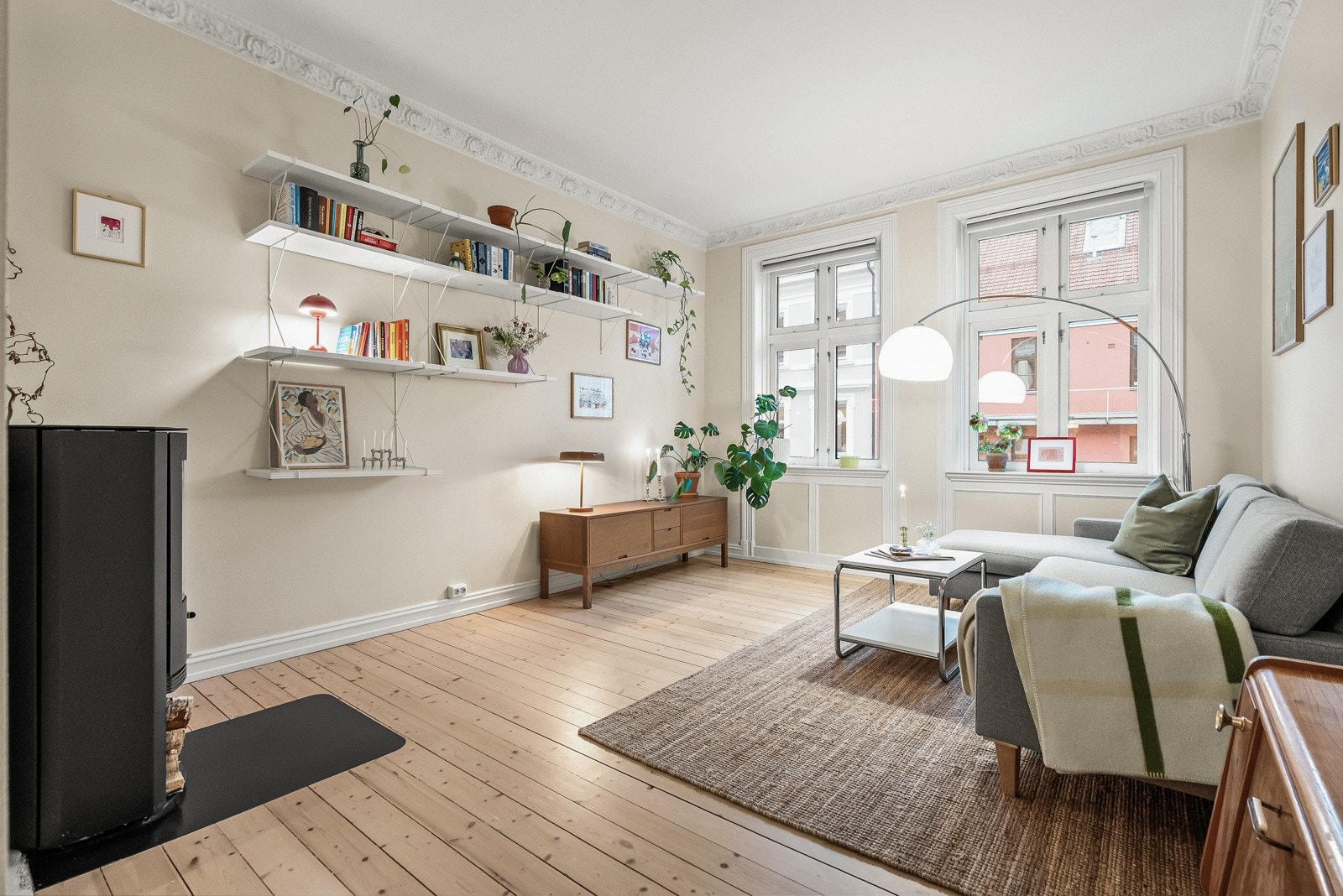 En klassisk, lys og luftig bygårdsleilighet med en sentral og ettertraktet beliggenhet på Tøyen Galleribilde