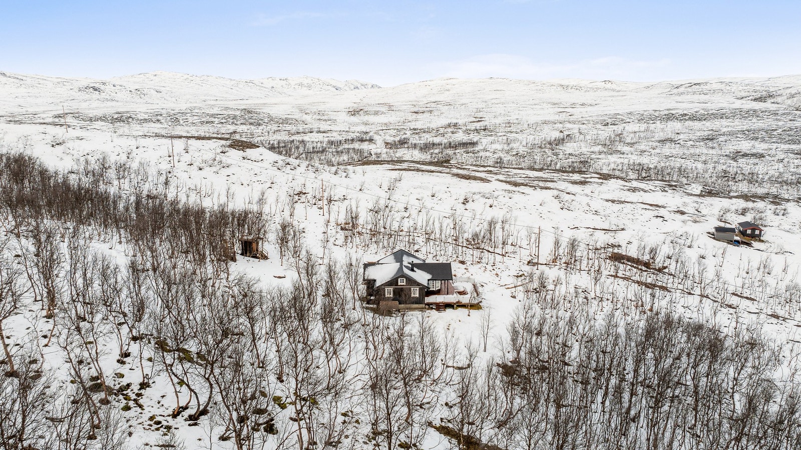or daglige innkjøp ligger Nærbutikken Skaidi ca. 17 minutters kjøretur unna. Her finner man også ladepunkt for el-bil. Galleribilde